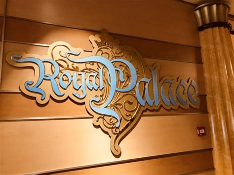 A Photo Tour of Royal Palace Restaurant on the Disney Dream – World Of Walt