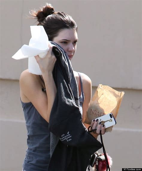 Kendall Jenner Without Makeup: Reality Star Steps Out With A Fresh Face (PHOTO) | HuffPost ...