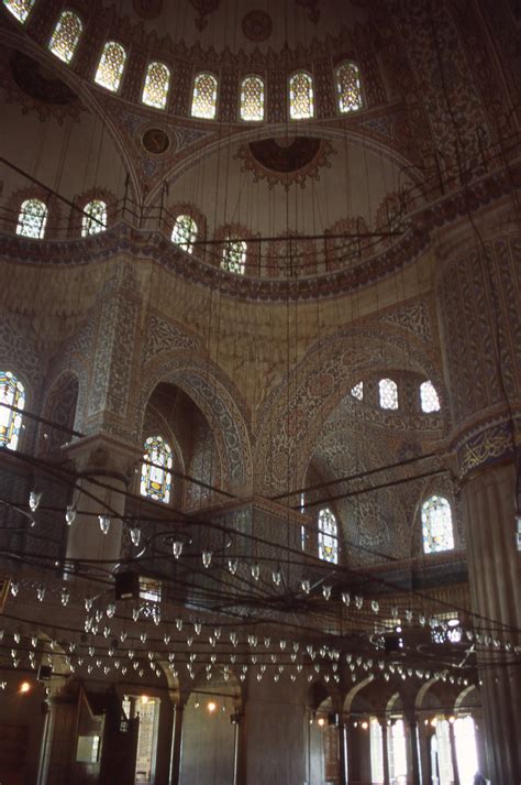 Painted interior dome of mosque | DW Digital Archive