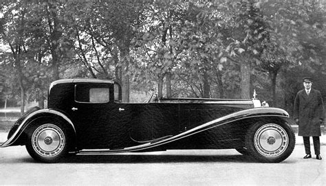 Bugatti Type 41 (1928) Baptisée Royale, il s'agit ici du Coupé Napoléon, voiture personnelle d ...