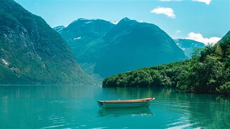 Boat Mountains Lake Water 4K HD Wallpapers | HD Wallpapers | ID #31244