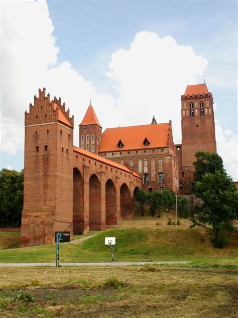 Kwidzyn - informacje o mieście in 2024 | Beautiful castles, Medieval castle, Beautiful buildings