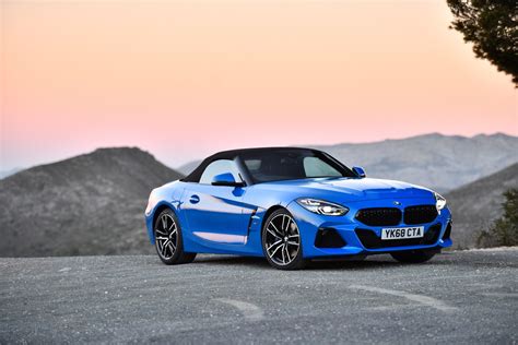 Photoshoot with the BMW Z4 sDrive20i M Sport Package in Misano Blue Metallic