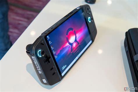 Handheld gaming needs better hardware to push the industry forward