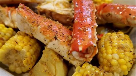 EASY KING CRAB LEGS RECIPE | SEAFOOD BOIL - Paprika Spice