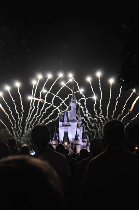 Video: Main Street, U.S.A. Disney World Fireworks Viewing Locations