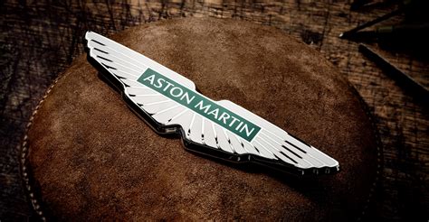 Aston Martin unveils an emblem for the future - Brummell