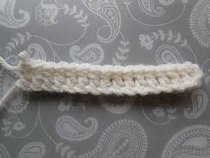 Crochet an Easy Solomon's Knot Scarf