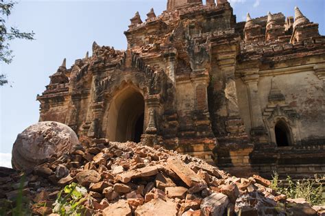 Myanmar Earthquake Rattles Temples of Bagan