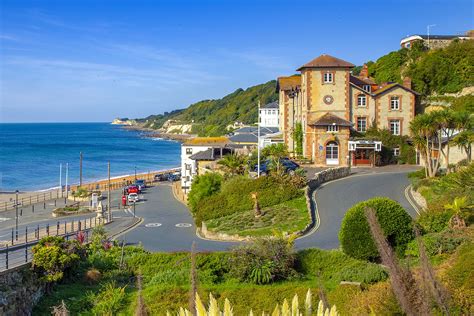 10 Best Towns and Resorts on the Isle of Wight - Where to Stay on the Isle of Wight – Go Guides