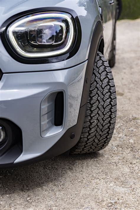 MINI Launches New Accessories For The Cooper S Countryman ALL4 | Carscoops