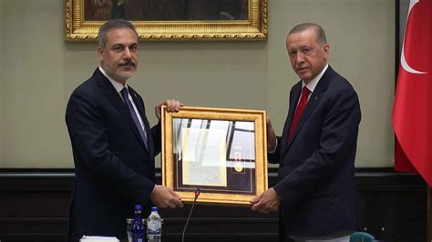 Erdoğan'dan Hakan Fidan'a "üstün hizmet madalyası" - Son Dakika Haberleri