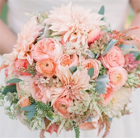 Best Wedding Flowers: 13 Gorgeous Bridal Bouquets in Every Color of the Rainbow | Glamour