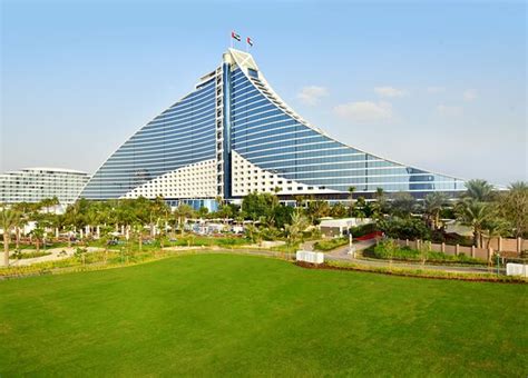 JUMEIRAH BEACH HOTEL: 2024 Prices & Reviews (Dubai, United Arab Emirates) - Photos of Hotel ...