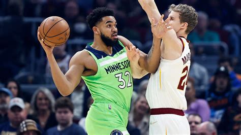 Karl-Anthony Towns hits late 3-pointer as T'Wolves hold off Cavs | Fox News