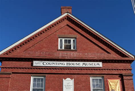 Old Berwick Historical Society – The Curio Museum