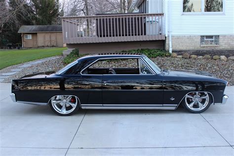 66 Nova's make excellent pro touring cars... [66 Nova SS w/ FE 350]