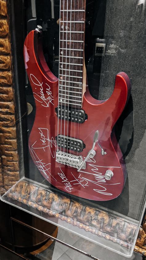 Guitar signed by Korn on display at Hard Rock Cafe Budapest : r/Korn