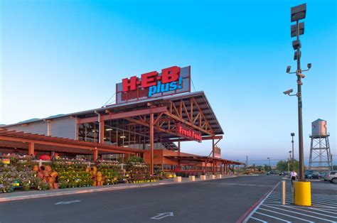 H-E-B curbside pickup is now free in all Texas stores : Austin