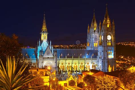 Catedral De Quito Por Noche Imagen de archivo - Imagen de quito, torre: 61379267