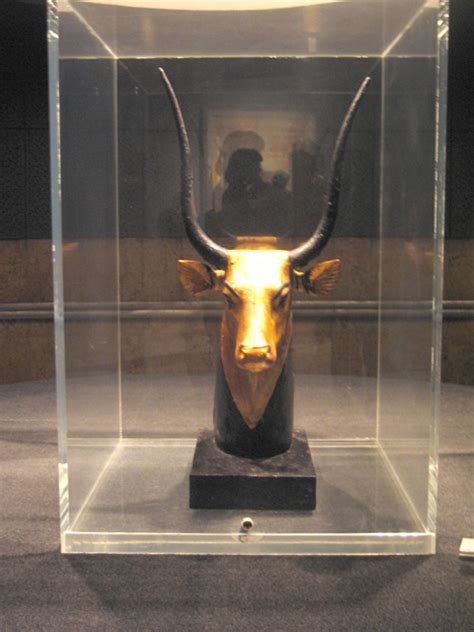 Luxor Museum in Egypt , Luxor Museum is located in the Egyptian city of Luxor (ancient Thebes ...