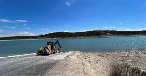 County Road Crews Busy with Maintenance Work at Boat Ramp #6 | My Canyon Lake