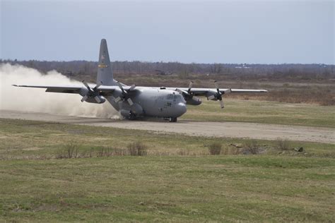 Army, Air Force collaborate on C-130 dirt strip landing at Fort Drum | Article | The United ...