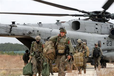 Weather hinders search for 5 Marines despite missing helicopter being found