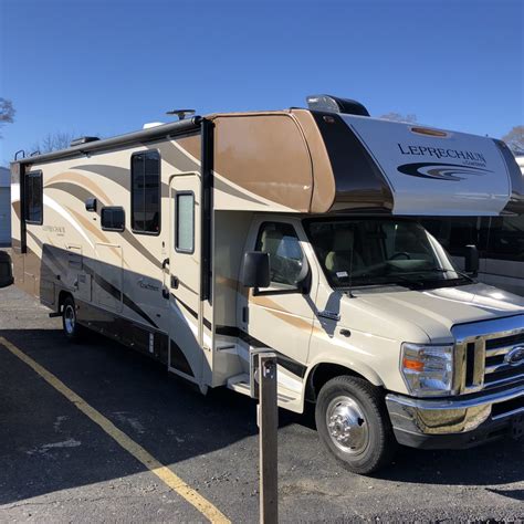 2018 Coachmen Leprechaun 319 MBF - 83RV Inc. - Chicagoland RV Dealer