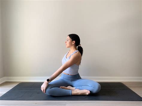 Seated Yoga Poses For Beginners | Brokeasshome.com