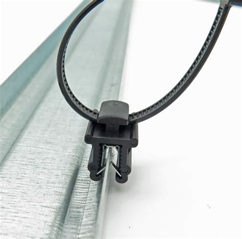 Cable Tie Edge Mounting Clip | Car Parts Clips and Fasteners