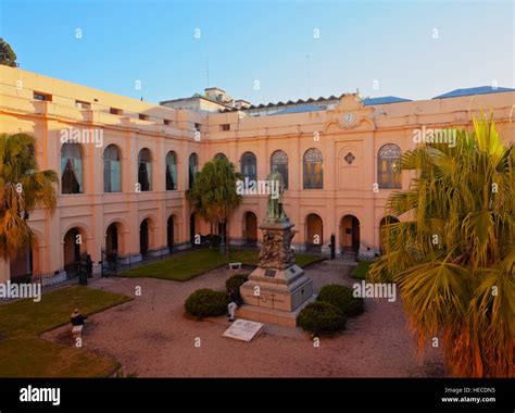 Universidad de cordoba argentina fotografías e imágenes de alta resolución - Alamy