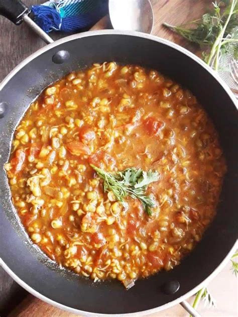 Moong Sprouts Curry/ Sprouts Curry Recipe - My Dainty Kitchen