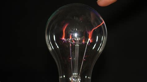 DIY plasma ball from incandescent lamp - YouTube