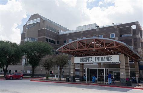 Concrete plant near LBJ Hospital may endanger patients, officials say