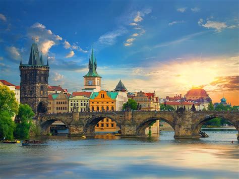 9 Facts You Need to Know About Charles Bridge, Prague