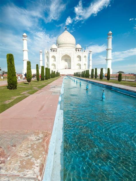 Taj Mahal at Day, Beautiful Scenery of India Editorial Stock Photo - Image of culture, india ...