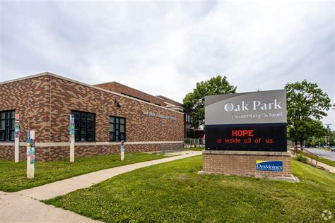 Oak Park Elementary School, Des Moines IA Rankings & Reviews - Homes.com