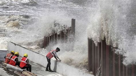 Cyclone Biparjoy Live: Indian Coast Guard Predicts Landfall Between 6-8 PM