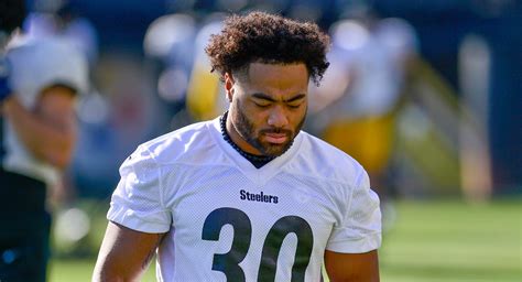 Steelers Sights & Sounds: Jaylen Warren Returns to Practice