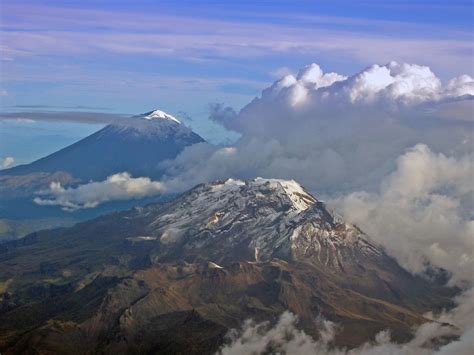 Volcanes (Popocatépetl e Iztaccíhuatl) - a photo on Flickriver