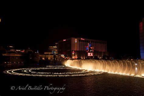 The Water Fountain Show at The Bellagio | Quedar Retratado