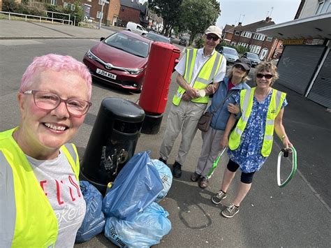 Litter pickers are powered by a little neighbourhood pride… and ...