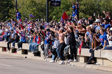 'It's surreal': Thousands line the streets of Arlington for the Texas ...