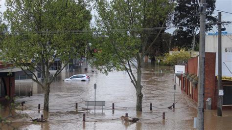 Seymour flood recovery: ‘It’s what we can do’ | Deniliquin Pastoral Times