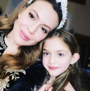 Alyssa Milano with her daughter Elizabella Dylan Bugliari | Celebrities InfoSeeMedia