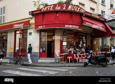 Rue amelie paris fotografías e imágenes de alta resolución - Alamy