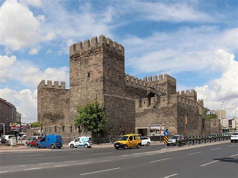 Kayseri Castle | Archiqoo