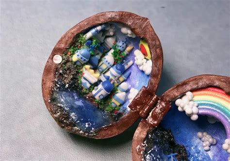 Artisan creates miniature worlds in walnuts - Chinadaily.com.cn