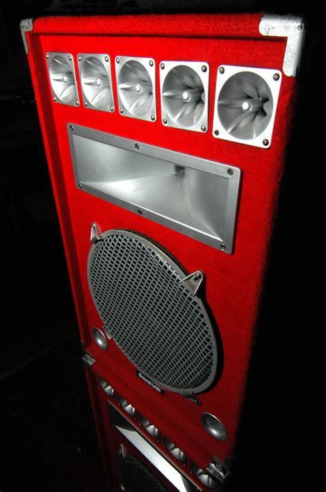 Red Speaker by MarcusT on DeviantArt